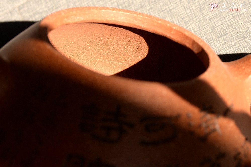 紫砂壶图片：陈进原创力作 全手东石韵瓢 刚柔并济 张听刚装饰  - 宜兴紫砂壶网