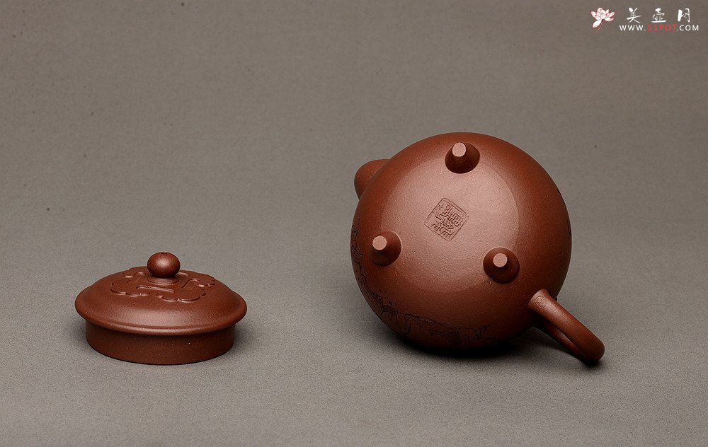 紫砂壶图片：传统经典 器型周正端庄 文气刻绘 大彬如意 - 宜兴紫砂壶网