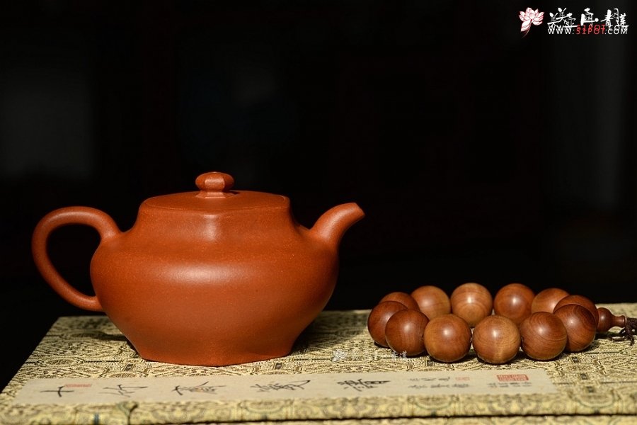 紫砂壶图片：潘小东乙未年新作  精品红降坡 实力作品 行方智圆 全手古韵 - 宜兴紫砂壶网