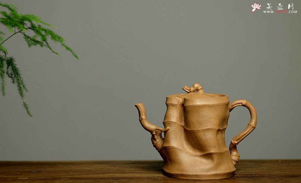紫砂壶图片：林秀明最新作品 全手精品 文雅十足  清逸套组 一壶竹韵~ - 宜兴紫砂壶网