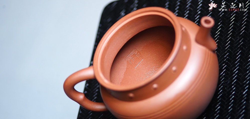 紫砂壶图片：于洪霞全手原创作品 摹古雅韵 精致耐品~  宋意 - 宜兴紫砂壶网