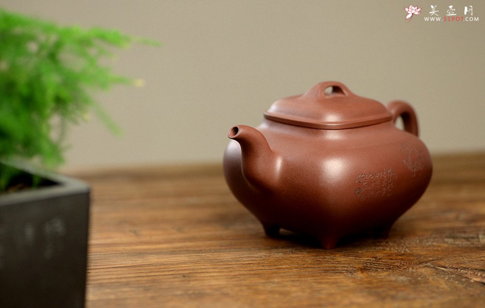 紫砂壶图片：文气装饰 大气磅礴 优质清水 全手传炉 神韵悠长 - 宜兴紫砂壶网
