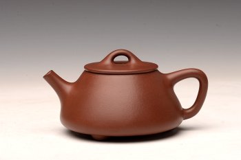 紫砂壶图片：乙未夏日作品 徐正涛全手传统经典 平盖小石瓢~ - 宜兴紫砂壶网