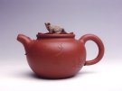 紫砂壶图片：荷塘情趣壶 - 宜兴紫砂壶网