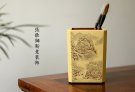 紫砂壶图片：张听钢新意装饰 现代画风  四方笔筒 别有风韵~ 暂不接受定做 - 宜兴紫砂壶网
