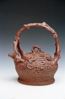 紫砂壶图片：盈筐提梁壶 - 宜兴紫砂壶网