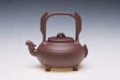 紫砂壶图片：螭龙提梁 - 宜兴紫砂壶网
