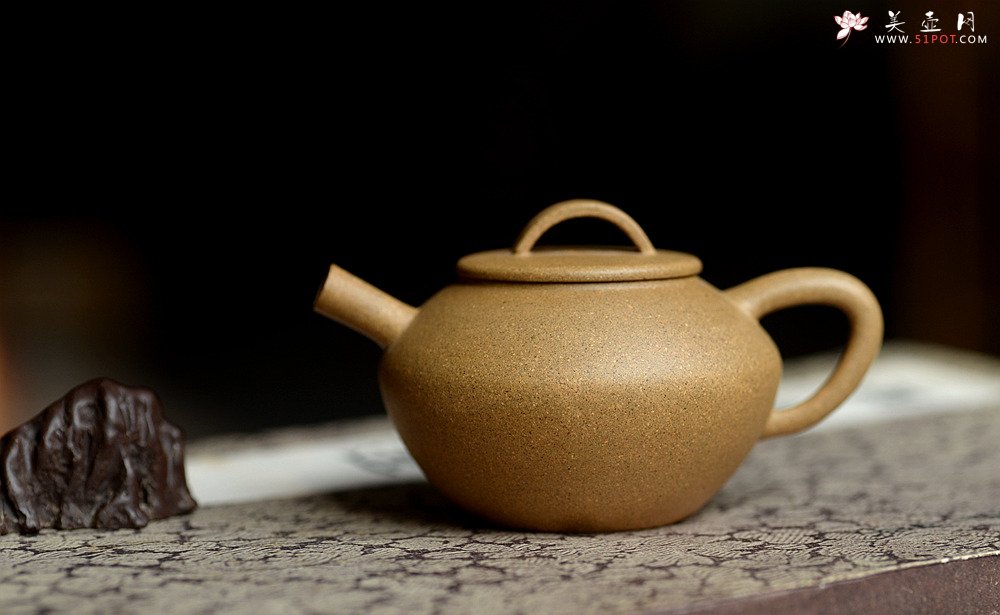 紫砂壶图片：美壶特惠 杀茶利器  茶人最爱 可人小壶 巨轮  - 宜兴紫砂壶网