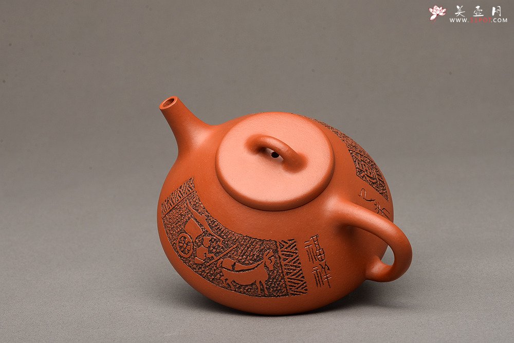紫砂壶图片：徐亚春作品 优质朱泥 子冶石瓢 啄砂装饰 文气实用 - 宜兴紫砂壶网