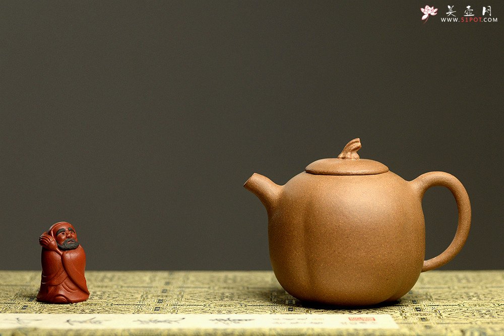 紫砂壶图片：姜建荣全手作品 古拙有趣 小巧可人 全手硕果  - 宜兴紫砂壶网