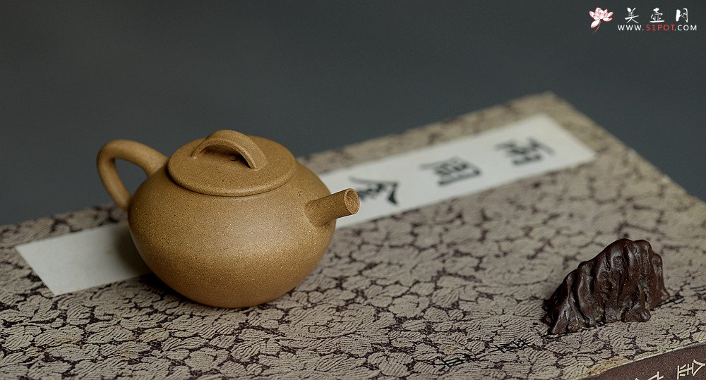 紫砂壶图片：美壶特惠 杀茶利器  茶人最爱 可人小壶 巨轮  - 宜兴紫砂壶网