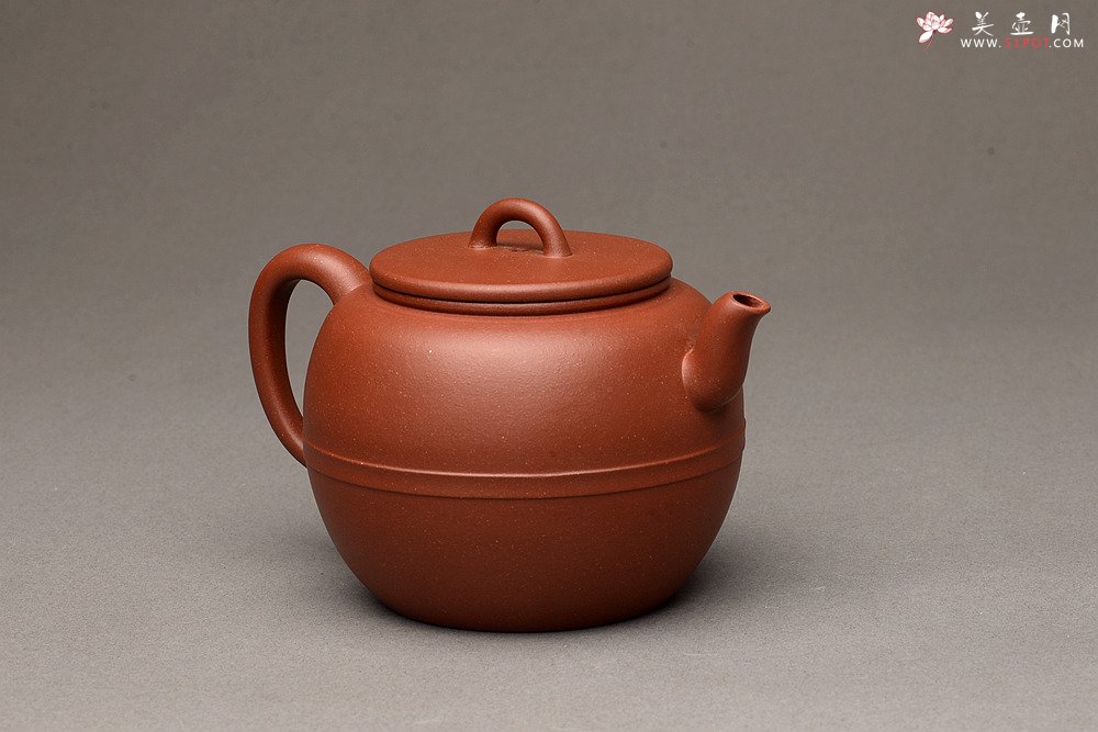 紫砂壶图片：钱林芳全手新作 韵味独特 做工精致 线韵 - 宜兴紫砂壶网