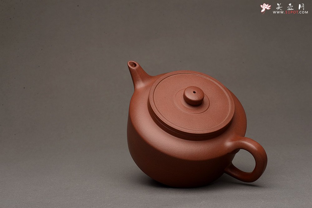 紫砂壶图片：徐正涛全手新品 端庄温润 儒雅正气 单片折肩 玉璧 精工细作 - 宜兴紫砂壶网