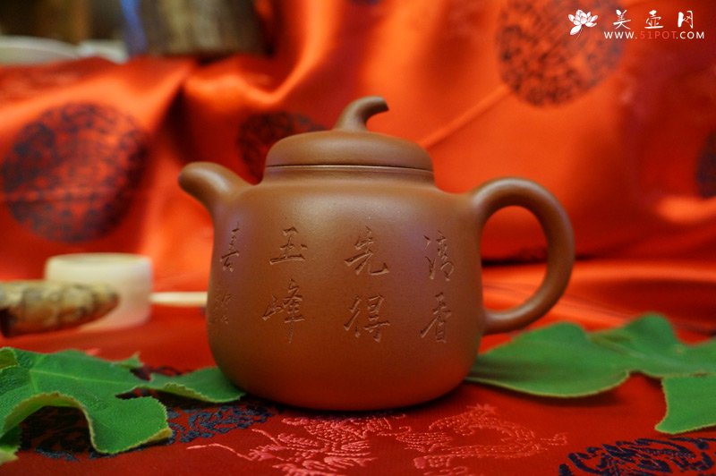 紫砂壶图片：茄段 文革红泥 - 宜兴紫砂壶网