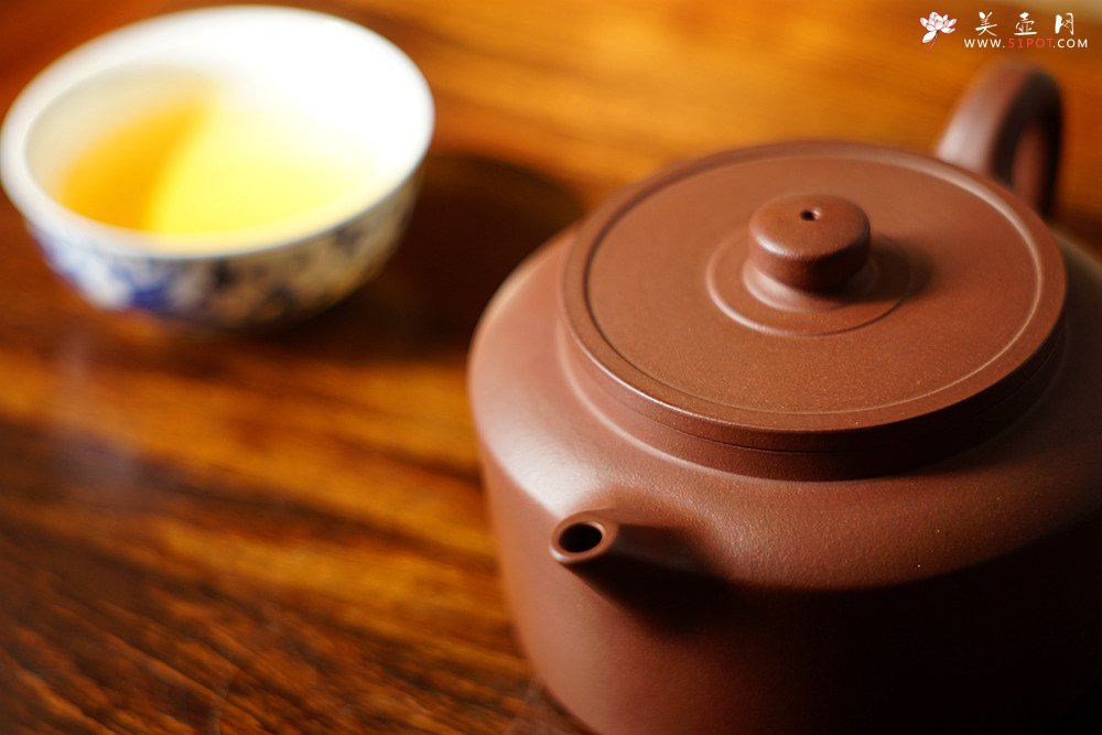 紫砂壶图片：徐正涛全手新品 端庄温润 儒雅正气 单片折肩 玉璧 精工细作 - 宜兴紫砂壶网