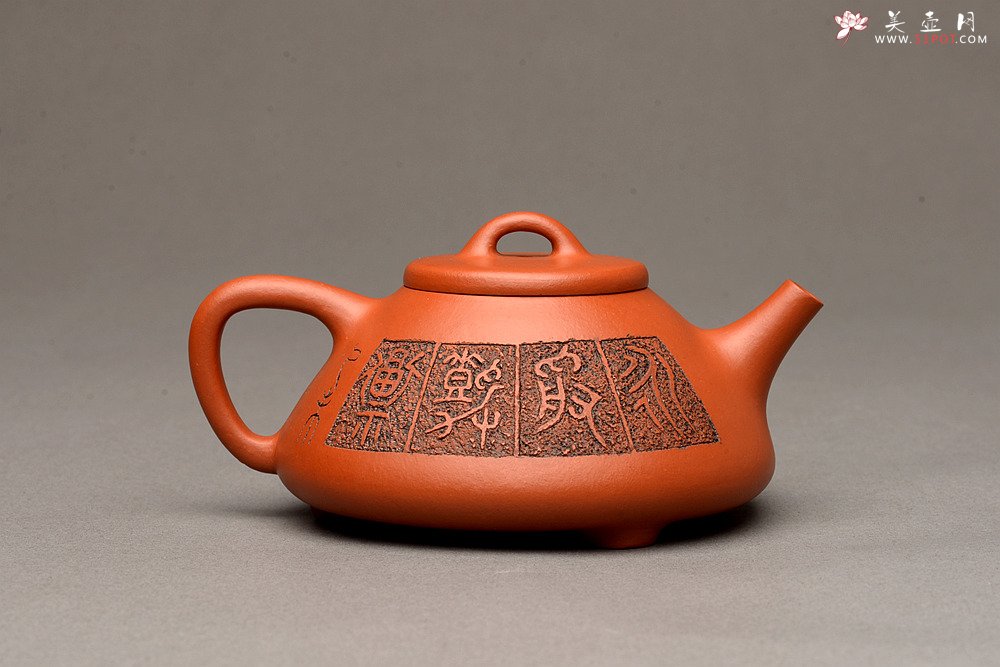 紫砂壶图片：徐亚春作品 优质朱泥 子冶石瓢 啄砂装饰 文气实用 - 宜兴紫砂壶网
