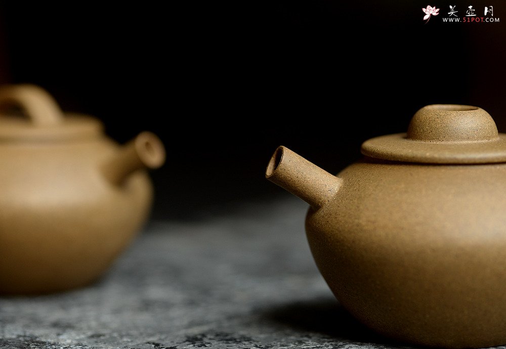 紫砂壶图片：美壶特惠 杀茶利器  茶人最爱 可人小壶 巨轮  - 宜兴紫砂壶网