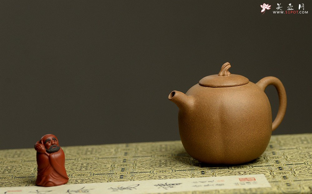 紫砂壶图片：姜建荣全手作品 古拙有趣 小巧可人 全手硕果  - 宜兴紫砂壶网