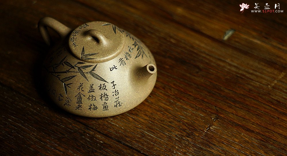 紫砂壶图片：张听刚精心摹古装饰 古朴素雅 文气佳品 全手翟子冶石瓢 - 宜兴紫砂壶网