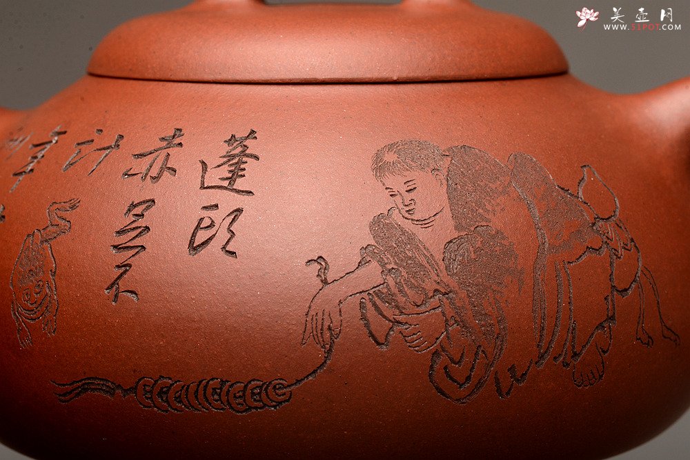 紫砂壶图片：刘海戏金蟾 张听刚精心装饰 文气之作 过桥扁腹 - 宜兴紫砂壶网