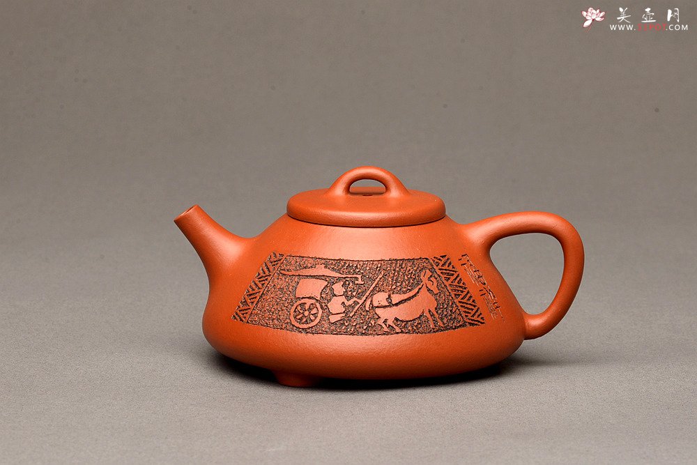 紫砂壶图片：徐亚春作品 优质朱泥 子冶石瓢 啄砂装饰 文气实用 - 宜兴紫砂壶网