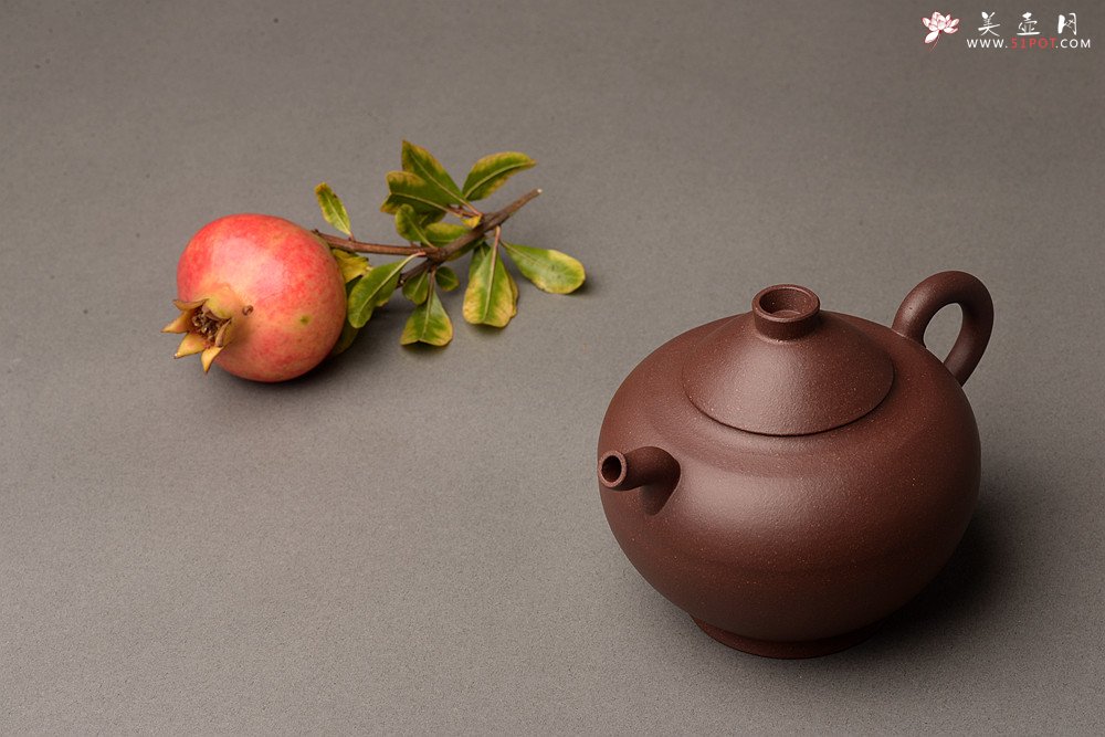 紫砂壶图片：詹黎明全手新作 古朴稳重 颇具个性 陶瓮 做工精致 - 宜兴紫砂壶网