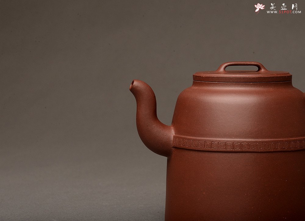 紫砂壶图片：古朴大气 潘小东全手新作 全手岱琮 挺拔俊秀  - 宜兴紫砂壶网