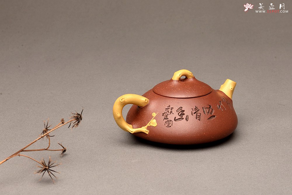 紫砂壶图片：李彦雄新品 雅趣 松鼠栩栩如生 三友石瓢 - 宜兴紫砂壶网