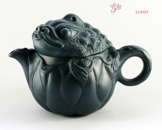 紫砂壶图片：荷叶金蟾 - 宜兴紫砂壶网