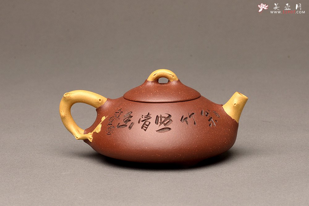 紫砂壶图片：李彦雄新品 雅趣 松鼠栩栩如生 三友石瓢 - 宜兴紫砂壶网