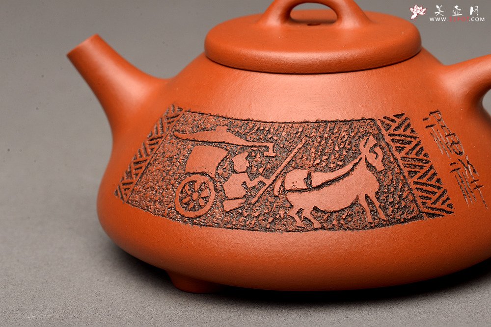 紫砂壶图片：徐亚春作品 优质朱泥 子冶石瓢 啄砂装饰 文气实用 - 宜兴紫砂壶网