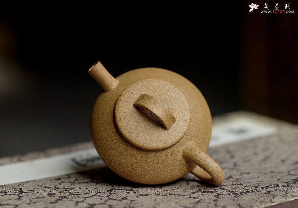 紫砂壶图片：美壶特惠 杀茶利器  茶人最爱 可人小壶 巨轮  - 宜兴紫砂壶网