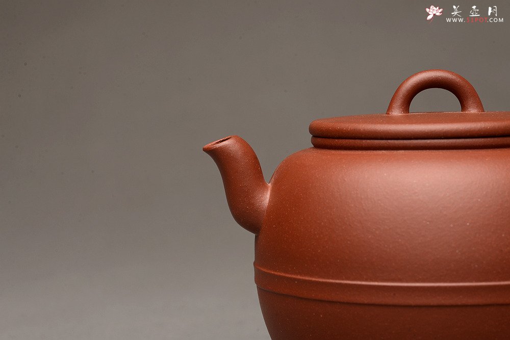 紫砂壶图片：钱林芳全手新作 韵味独特 做工精致 线韵 - 宜兴紫砂壶网