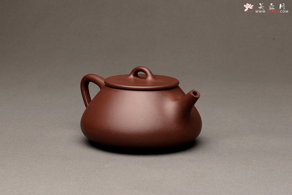 紫砂壶图片：器形周正 骨肉均挺之全手平盖石瓢  - 宜兴紫砂壶网