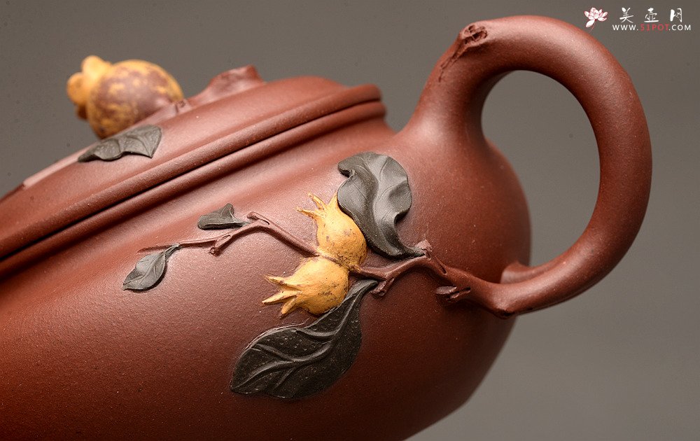 紫砂壶图片：周路健全手新作 春华秋实之仿古 逼真生动 - 宜兴紫砂壶网