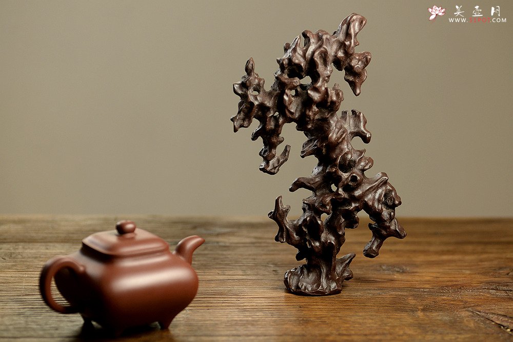 紫砂壶图片：手感丰润 造型好玩 全手文房假山 - 宜兴紫砂壶网