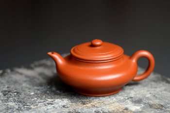 紫砂壶图片：美壶特惠 性价比极高 传统实用 优质朱泥~~虚扁 - 宜兴紫砂壶网