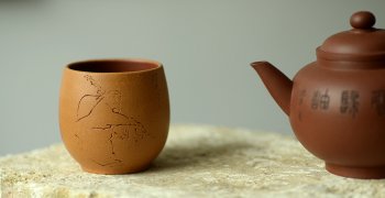 紫砂壶图片：曲峰雅致品茗杯 做工精致 - 宜兴紫砂壶网