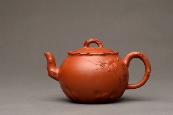 紫砂壶图片：朱牧清新品 葡萄壶 实用花货 原矿赵庄朱泥 难度颇大 - 宜兴紫砂壶网