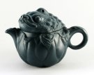紫砂壶图片：荷叶金蟾 - 宜兴紫砂壶网