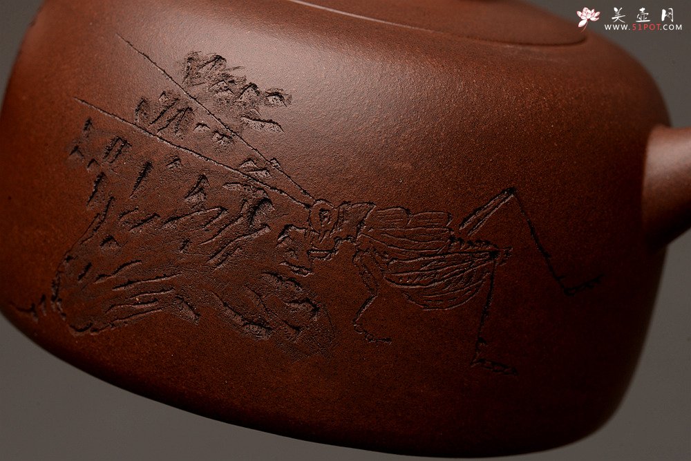 紫砂壶图片：寓意吉祥 稳重典雅 精工全手四灵井栏 - 宜兴紫砂壶网