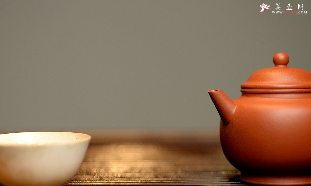 紫砂壶图片：只为茶人 传统器形 铁观音利器 优质朱泥 美壶特惠 全手宫灯 - 宜兴紫砂壶网