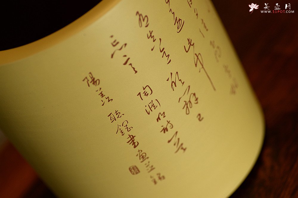 紫砂壶图片：张听刚笔筒 高士赏菊图 以刀代笔 行云流水 老辣精炼 - 宜兴紫砂壶网