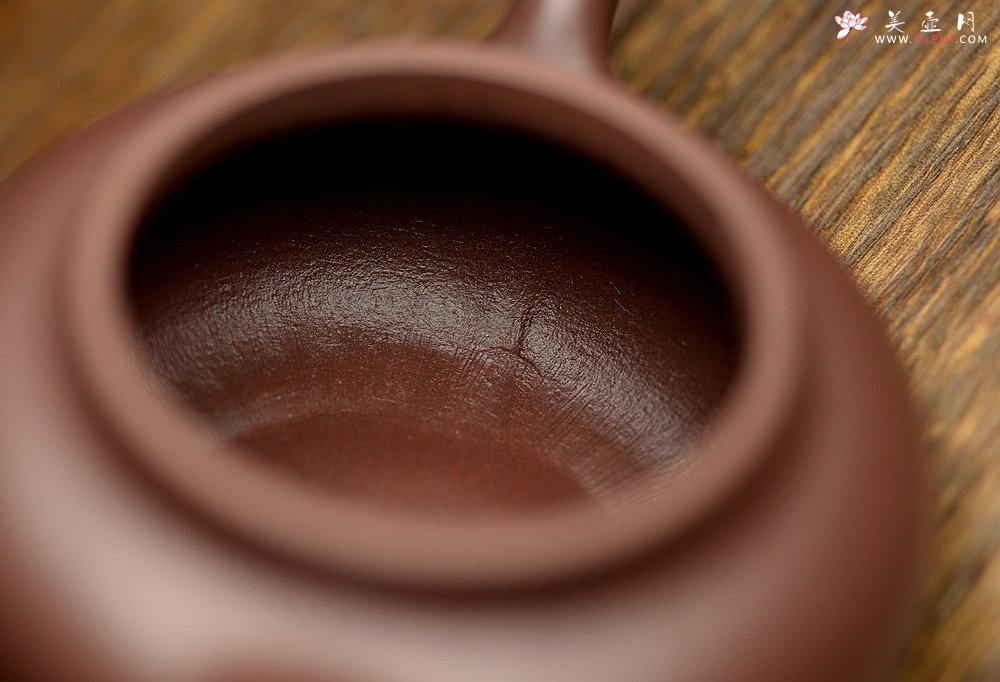 紫砂壶图片：秀雅风格 原矿优质紫泥  全手小仿古 传统实用小品 - 宜兴紫砂壶网