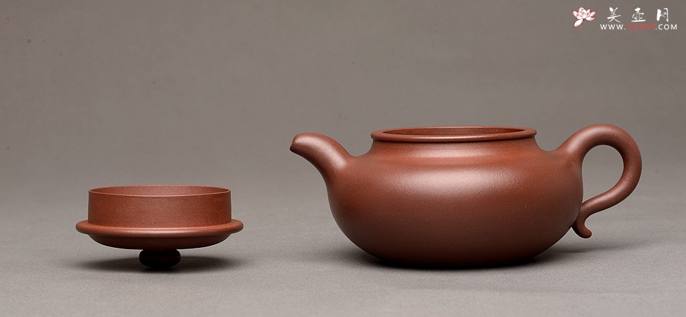 紫砂壶图片：徐正涛乙未年初冬全手作品  清秀俊雅 上等紫泥 仿古 - 宜兴紫砂壶网