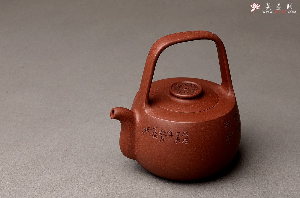 紫砂壶图片：钱建荷全手新作 福乐提梁 做工精致 国助袁德波装饰 - 宜兴紫砂壶网