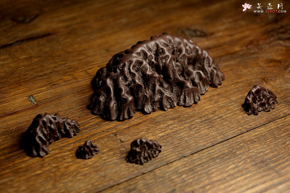 紫砂壶图片：施奇华全手摆设假山 山浪峰涛 层层叠叠  - 宜兴紫砂壶网