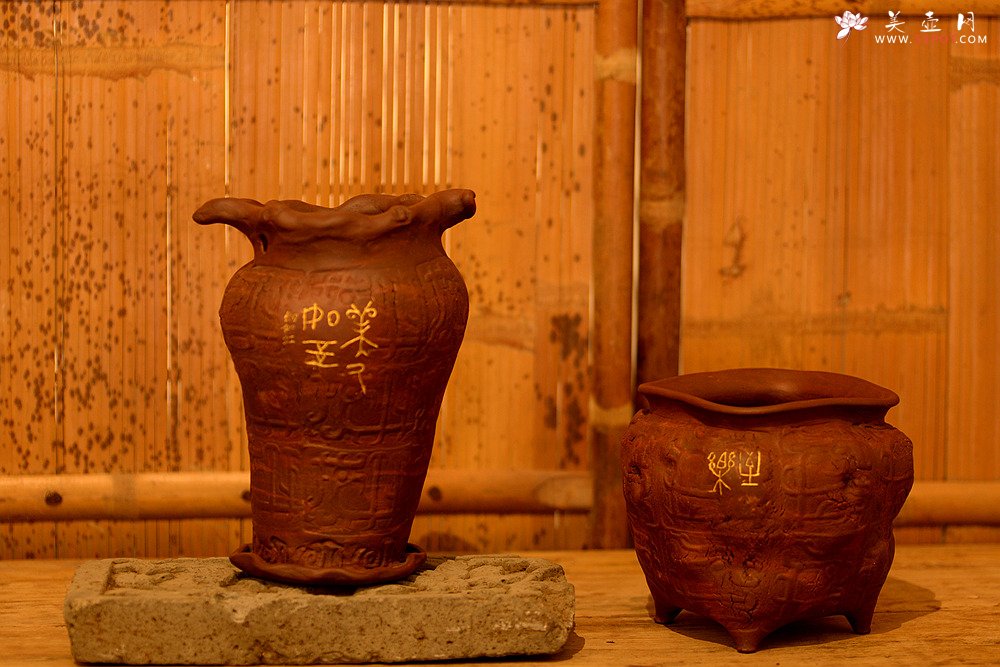 紫砂壶图片：全手文房雅玩之鼎 造型古拙  - 宜兴紫砂壶网