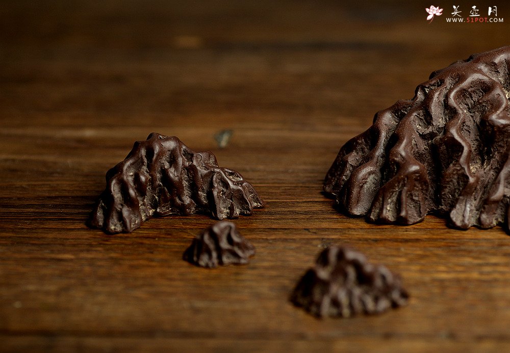 紫砂壶图片：施奇华全手摆设假山 山浪峰涛 层层叠叠  - 宜兴紫砂壶网