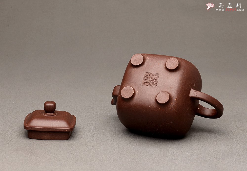 紫砂壶图片：许国良风雅装饰 实力许浒 浑厚高俊 精品代表作 全手鸣远四方 - 宜兴紫砂壶网